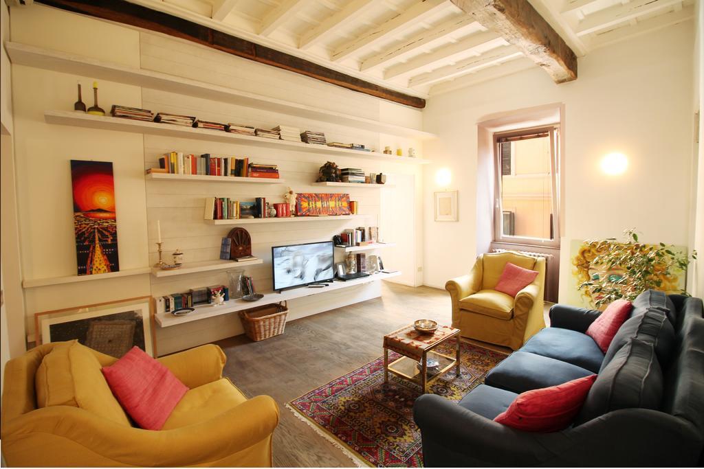 Lägenhet Trevi Fountain 2br