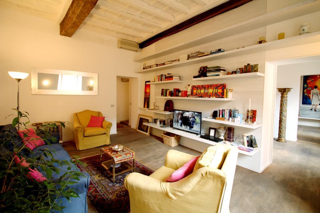 Lägenhet Trevi Fountain 2br